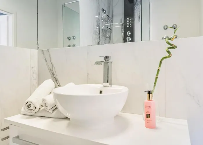 In Near Center 公寓