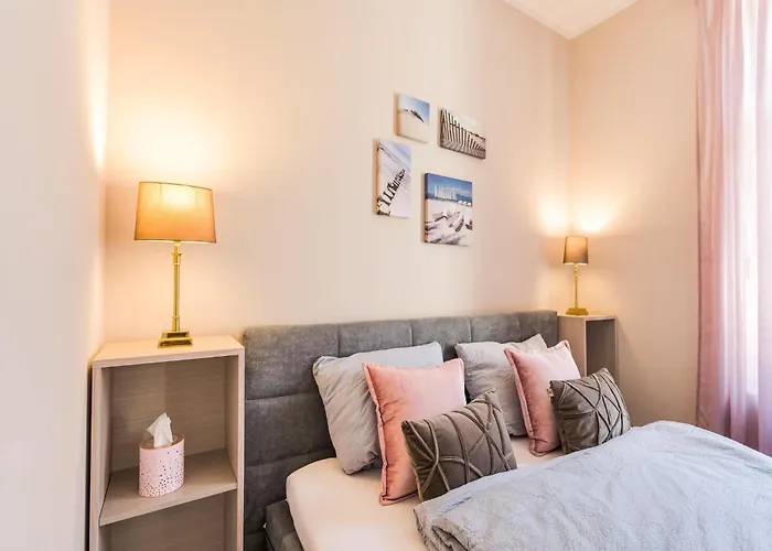 公寓 In Near Center