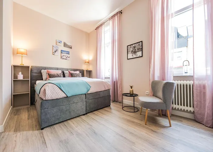 In Near Center 公寓 *