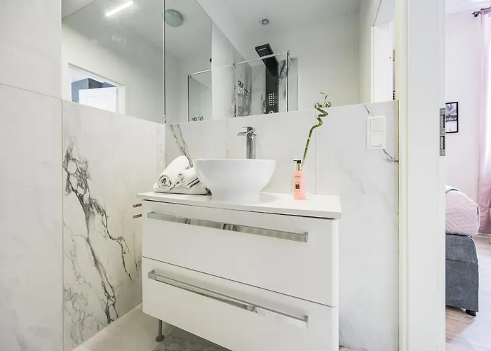 公寓 In Near Center